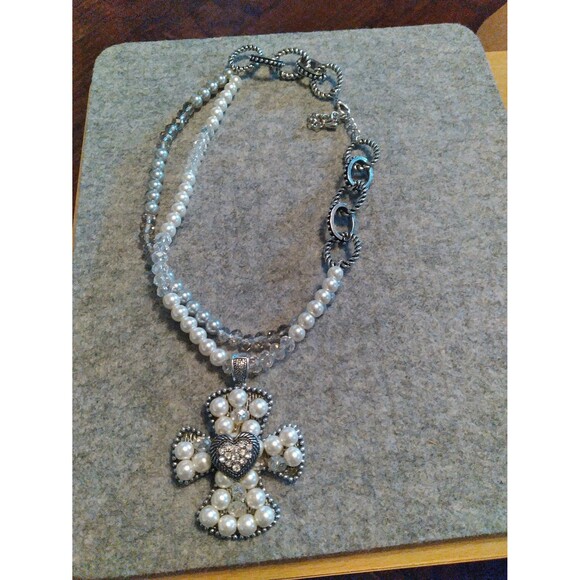 Cross Pendant Necklace Faux Pearl‎ Heart Silver Tone Chain Statement - Picture 3 of 3